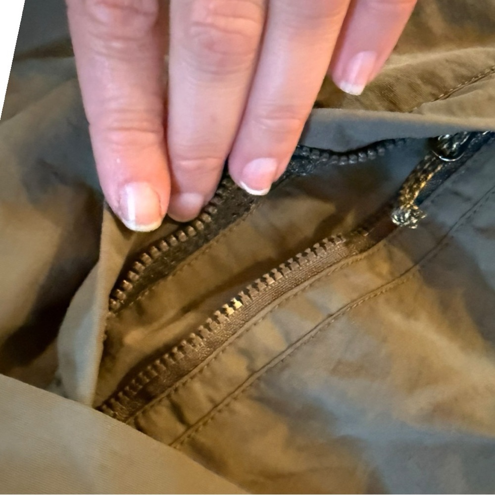 Eddie Bauer women’s Olive Green Windbreaker Jacket sz XL crop high neck full zip - Picture 7 of 10